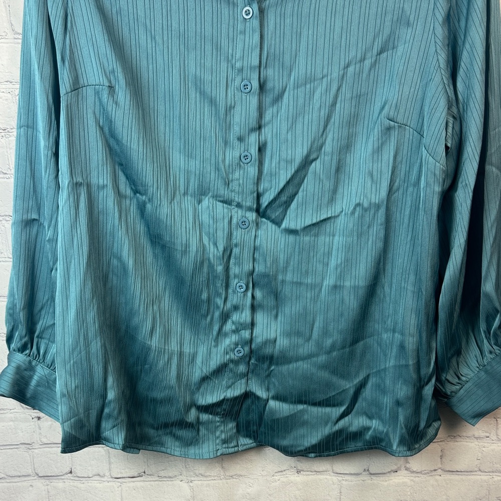 BloomChic Teal Button Down Shirt - Picture 6 of 7